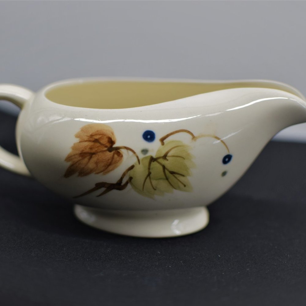 Vintage MARUTA WARE Japan Gravy Boat